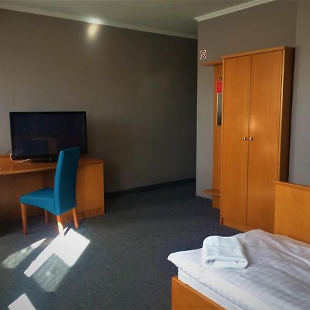 Hotel Restauracja Tawerna 格利维采 外观 照片