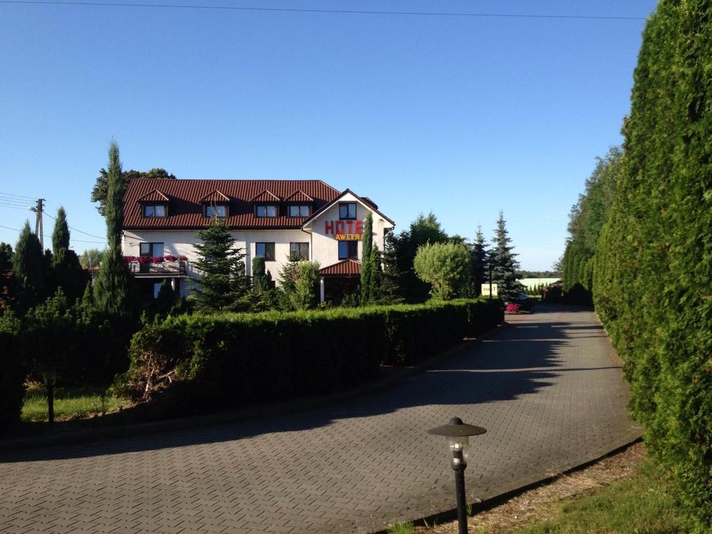 Hotel Restauracja Tawerna 格利维采 外观 照片