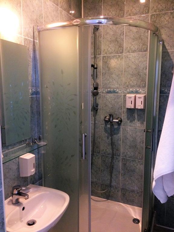 Hotel Restauracja Tawerna 格利维采 外观 照片